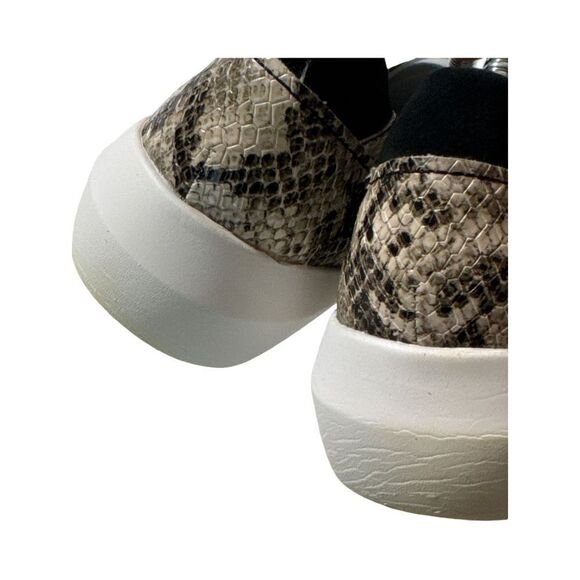 CLARKS SLIP ON CASUAL LOAFER. SNAKESKIN BEIGE - Picture 5 of 10